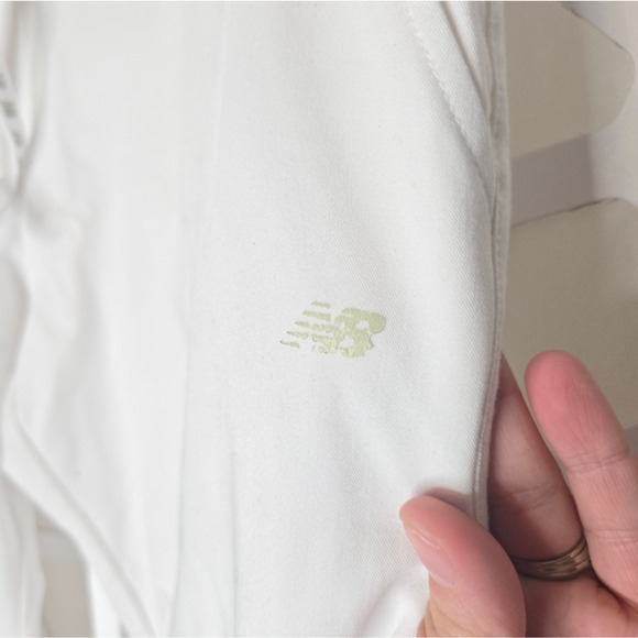 New Balance White Flare Scrub Pants Pockets Womens SM Comfy Work Medical Stretch - Picture 3 of 3